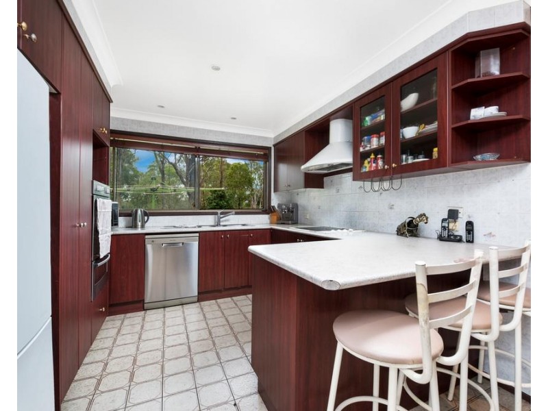 28 Popondetta Avenue, Glenfield NSW 2167