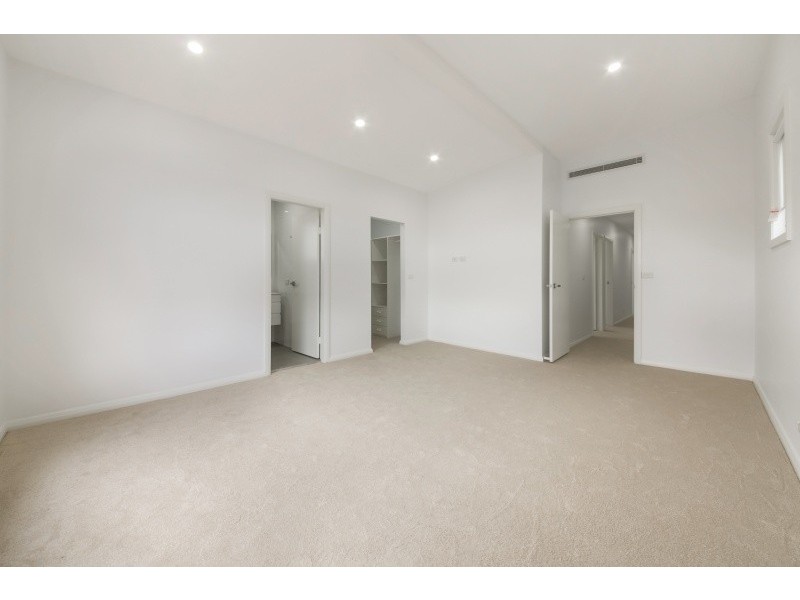 82 Glenmore Ridge, Glenmore Park NSW 2745