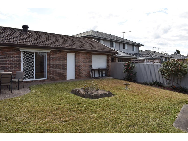 1 Carinya Road, Girraween NSW 2145