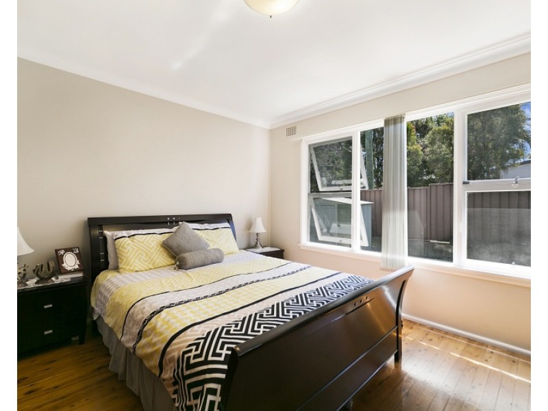 18 Jones Street, Pendle Hill NSW 2145