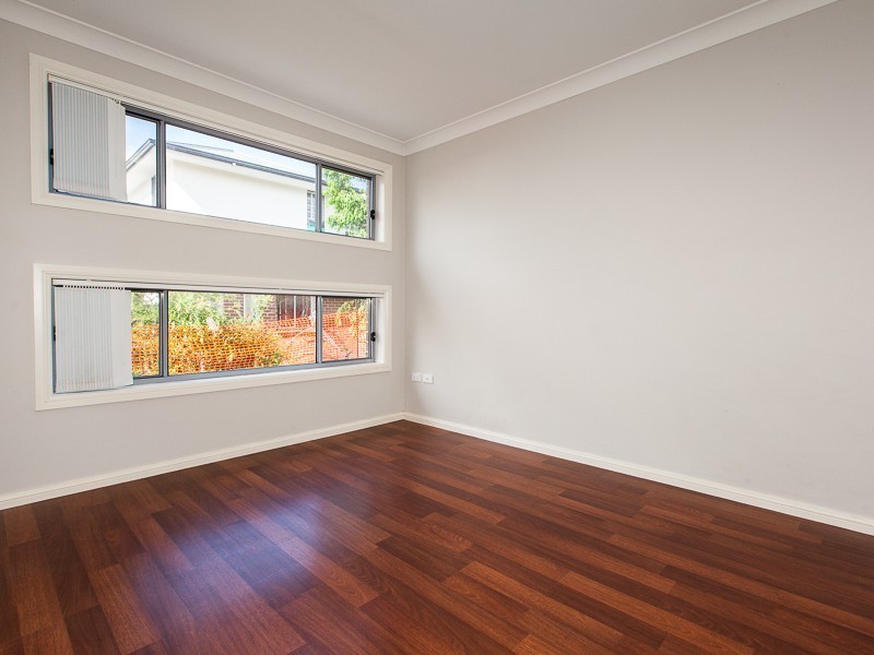 2/201 Targo Road, Girraween NSW 2145