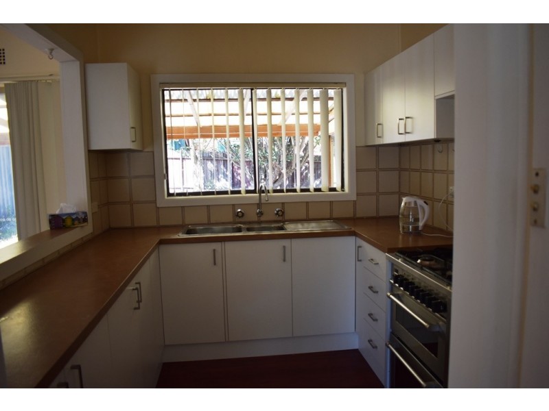 10 Brett avenue, Constitution Hill NSW 2145