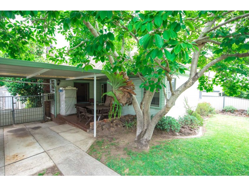 32 Rowley Street, Pendle Hill NSW 2145