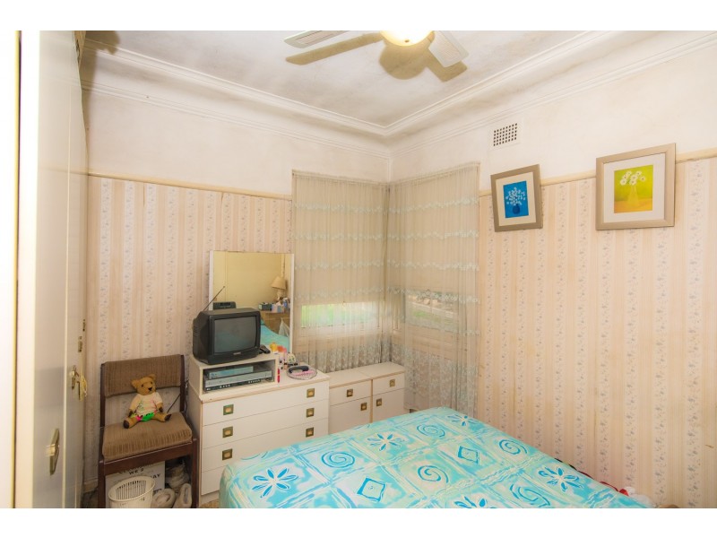 32 Rowley Street, Pendle Hill NSW 2145