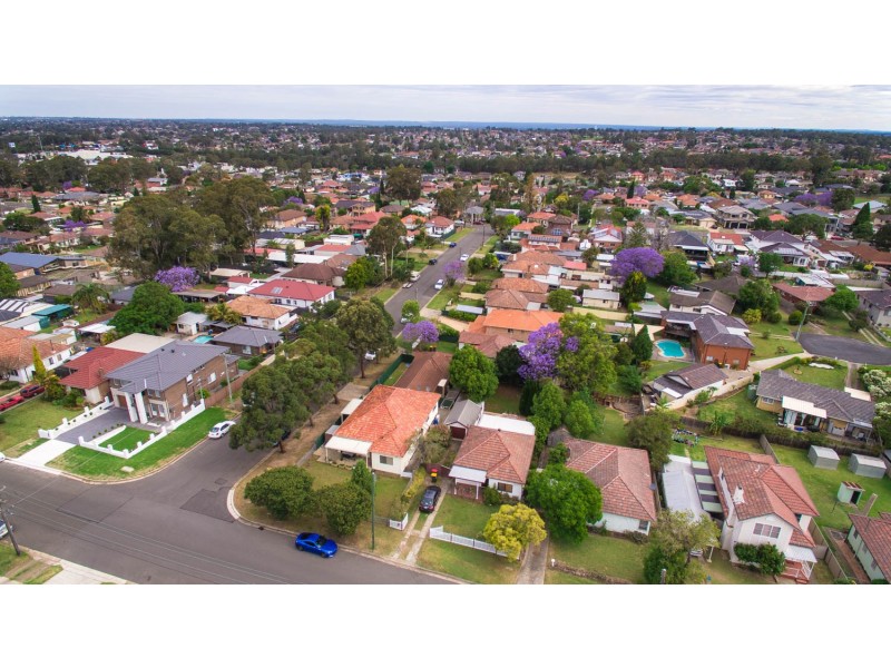 32 Rowley Street, Pendle Hill NSW 2145