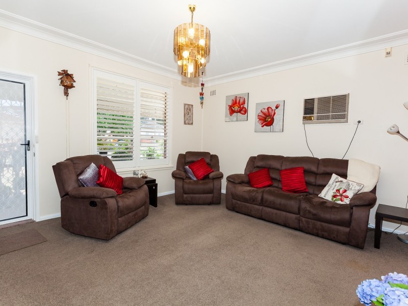 34 Preston Road, Old Toongabbie NSW 2146