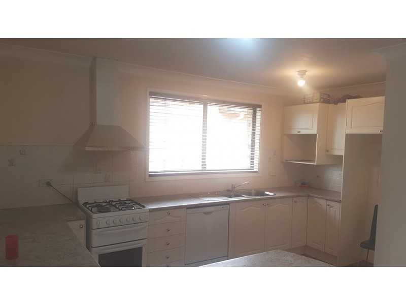 4 Bando Road, Girraween NSW 2145