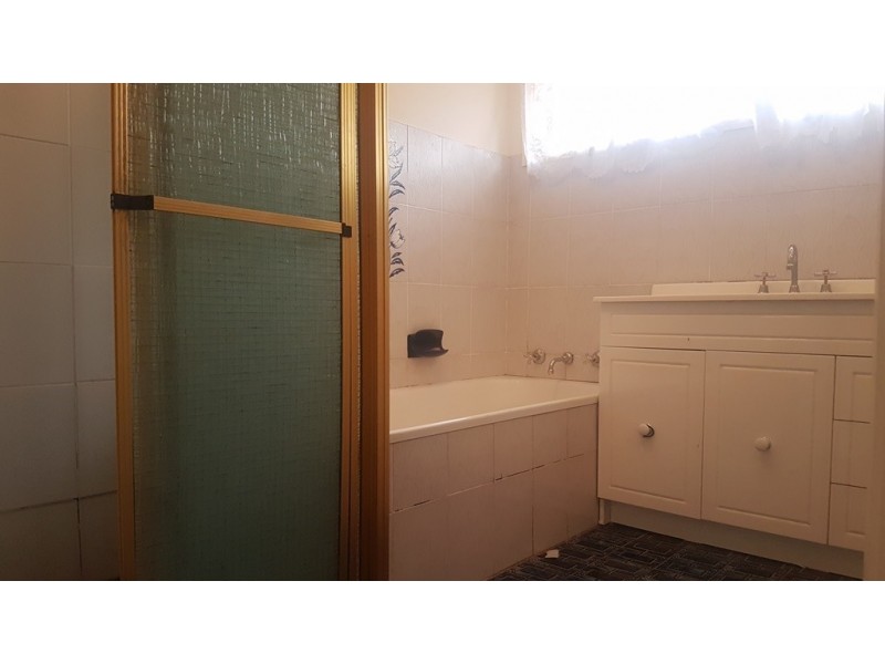 4 Bando Road, Girraween NSW 2145