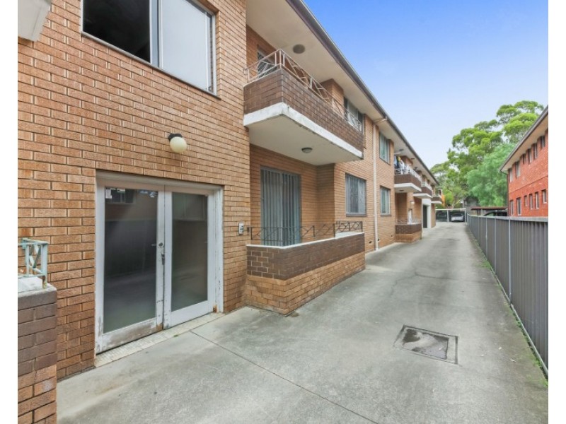 2/23 Military Road, Merrylands NSW 2160