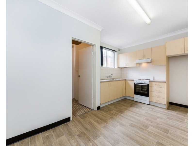 2/23 Military Road, Merrylands NSW 2160