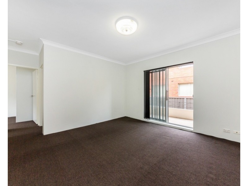 2/23 Military Road, Merrylands NSW 2160
