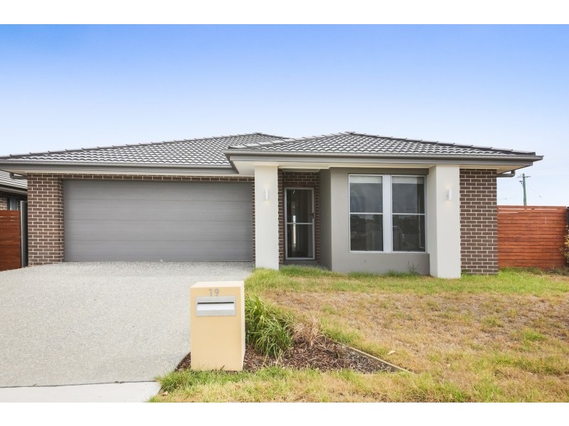 19 Goodluck Circuit, Cobbitty NSW 2570