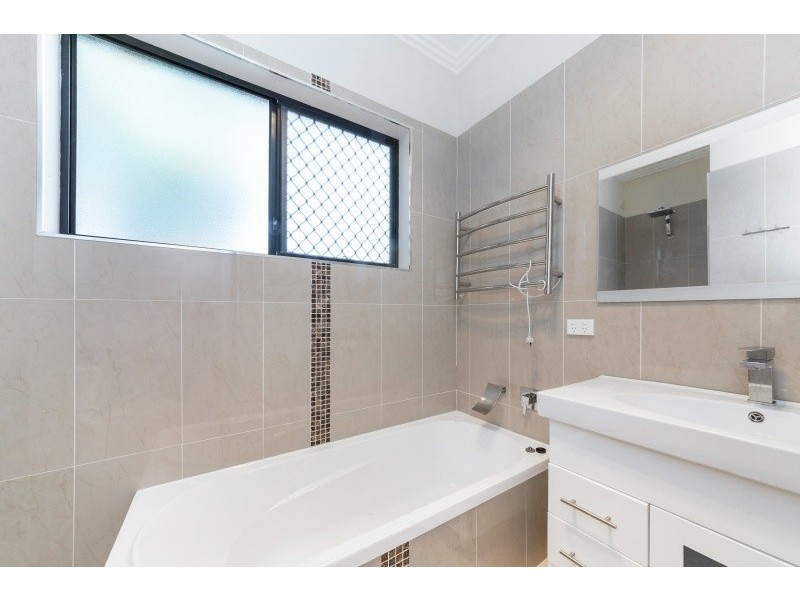 7A Reynolds St, Toongabbie NSW 2146