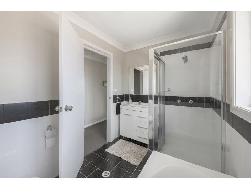 1a Magowar Road, Pendle Hill NSW 2145