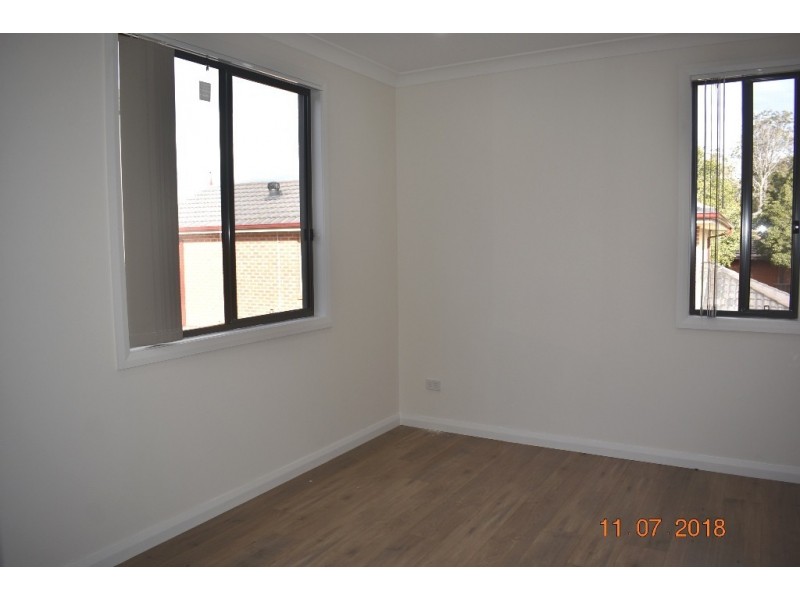 3/8 Carinya Road, Girraween NSW 2145