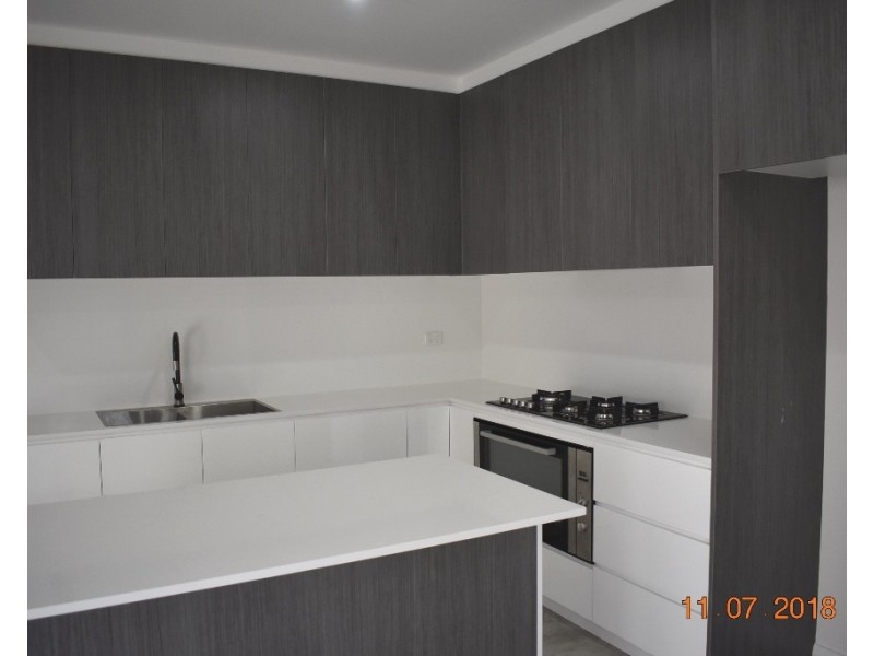 4/8 Carinya Road, Girraween NSW 2145