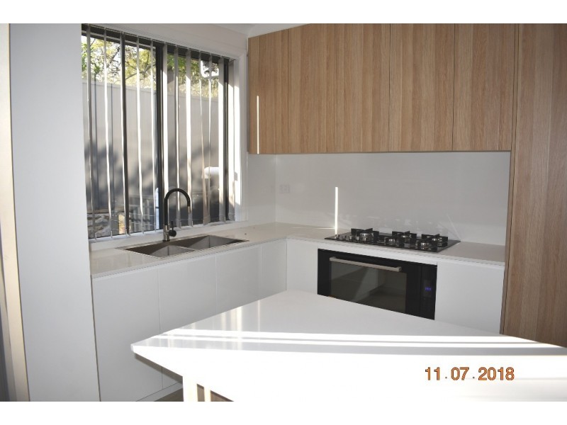 6/8 Carinya Road, Girraween NSW 2145