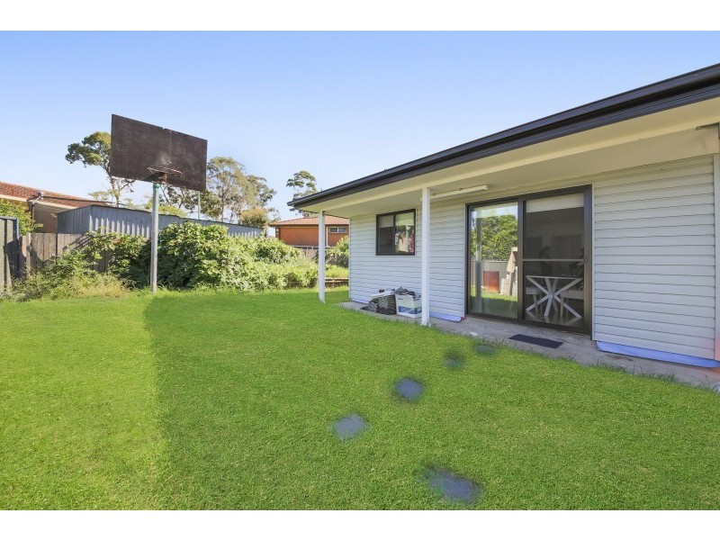 12a Orleans Crescent, Toongabbie NSW 2146