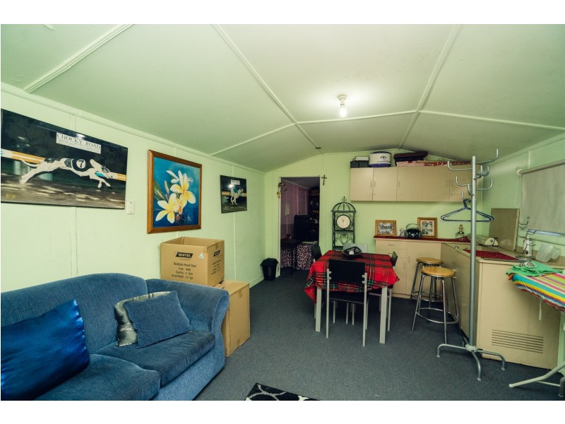 5 Wyena Road, Pendle Hill NSW 2145