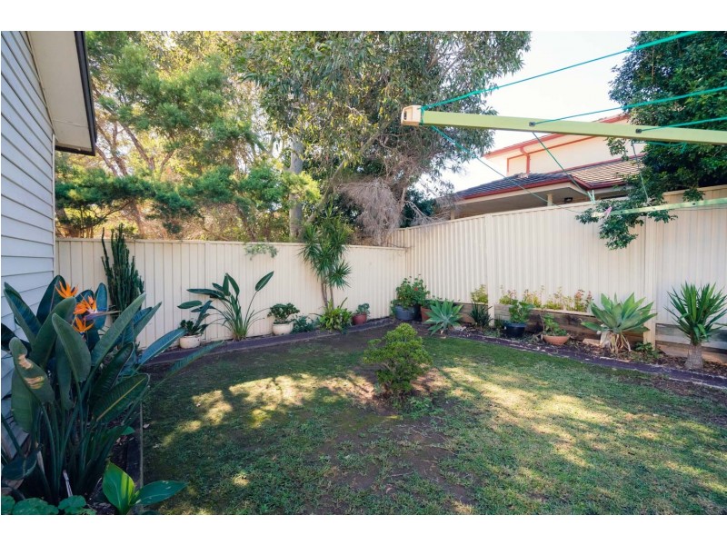 5 Wyena Road, Pendle Hill NSW 2145