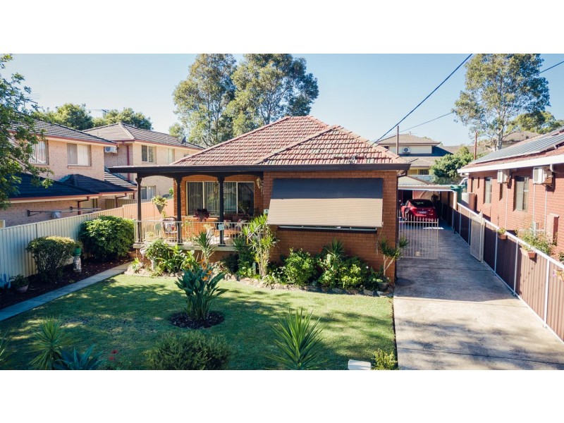 5 Wyena Road, Pendle Hill NSW 2145