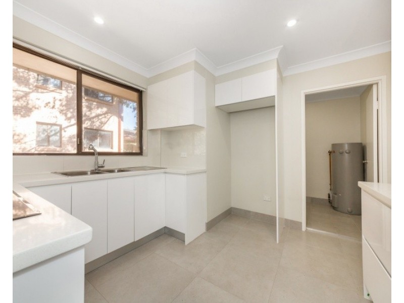 2/26 Central Avenue, Westmead NSW 2145