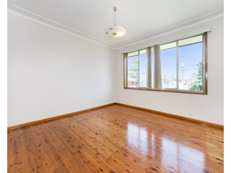 36 Damien St, Greystanes NSW 2145
