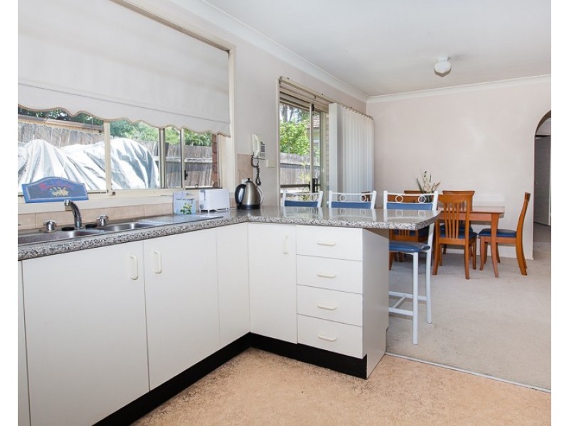 2A Binya St, Pendle Hill NSW 2145