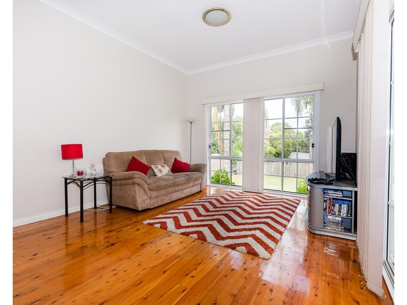 37 The Crescent, Toongabbie NSW 2146