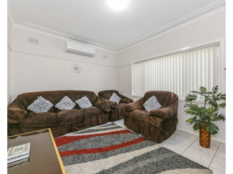 39 Mandoon Road, Girraween NSW 2145