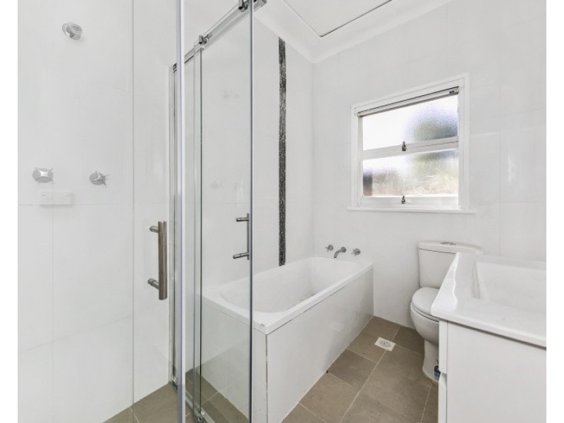 2 Bryson Street, Toongabbie NSW 2146