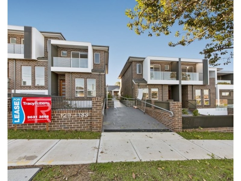 2/129-133 Dunmore St, Wentworthville NSW 2145