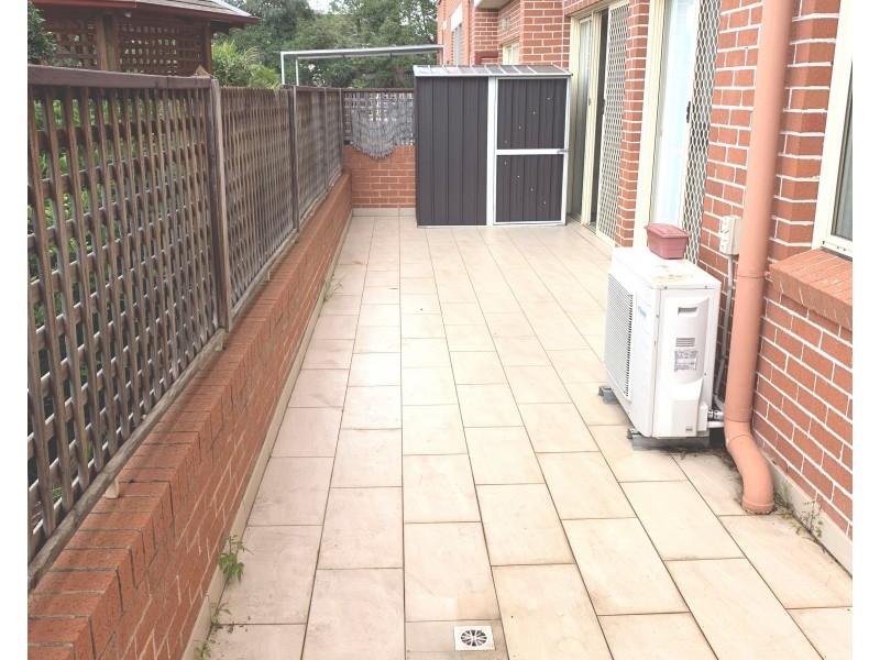 2/40 Earl St, Merrylands NSW 2160