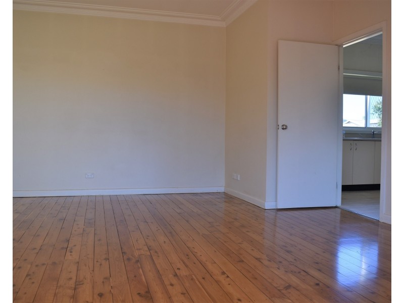 127 Girraween Rd, Girraween NSW 2145