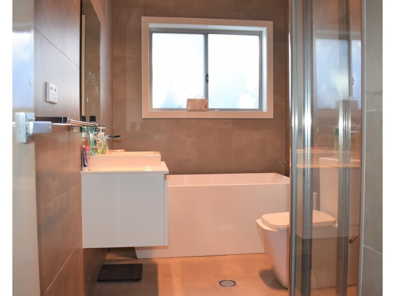 51C Girraween Rd, Girraween NSW 2145