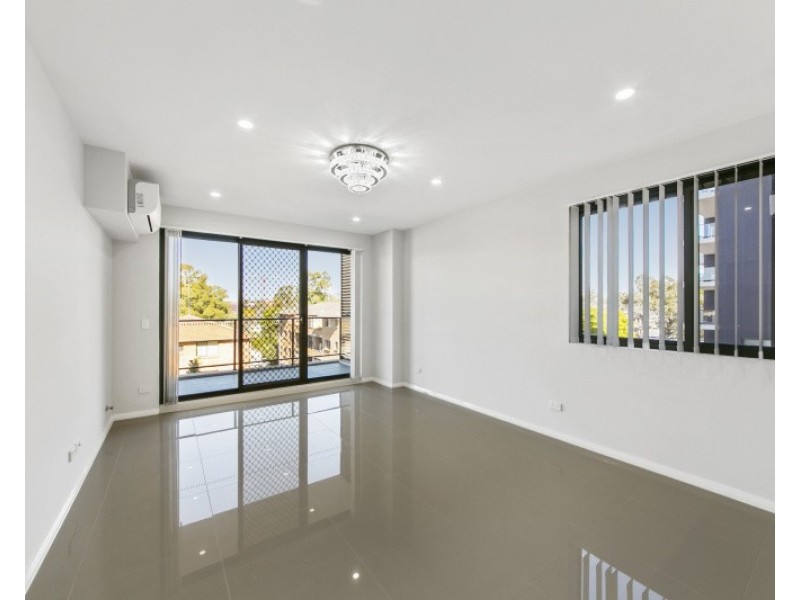 315/240-250 Great Western Highway, Kingswood NSW 2747