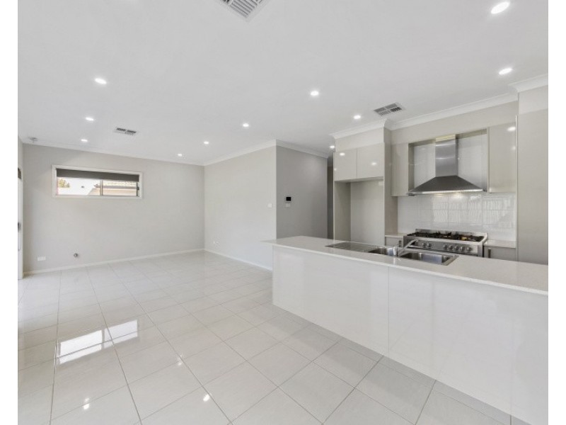 15 Camillo Street, Pendle Hill NSW 2145