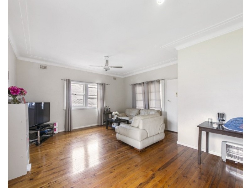 15 Yarbon St, Wentworthville NSW 2145