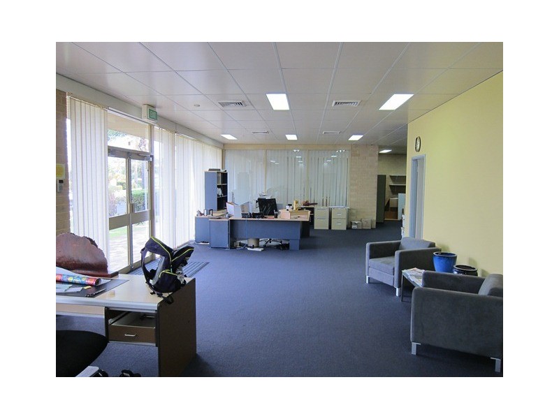 92 Irvine Drive, Malaga WA 6090