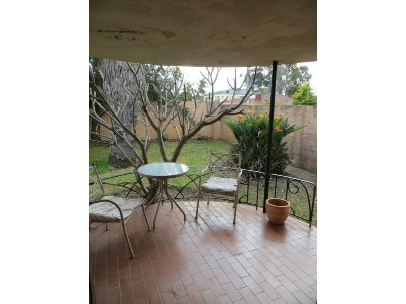 52 Blythe Avenue, Yokine WA 6060