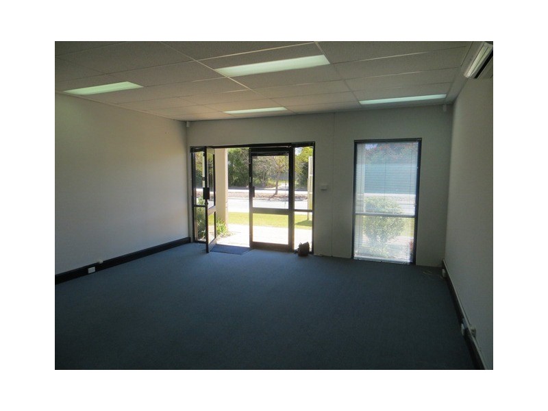 300 Vahland Avenue, Canning Vale WA 6155