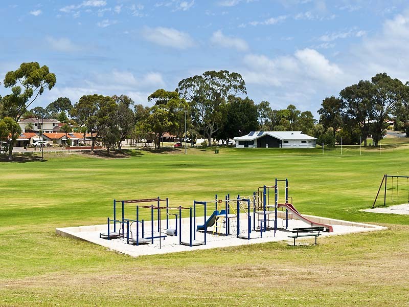 24 Alexander Road, Padbury WA 6025