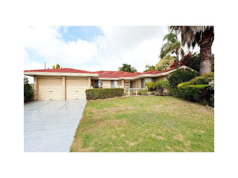 361 Summerlakes Parade, Ballajura WA 6066