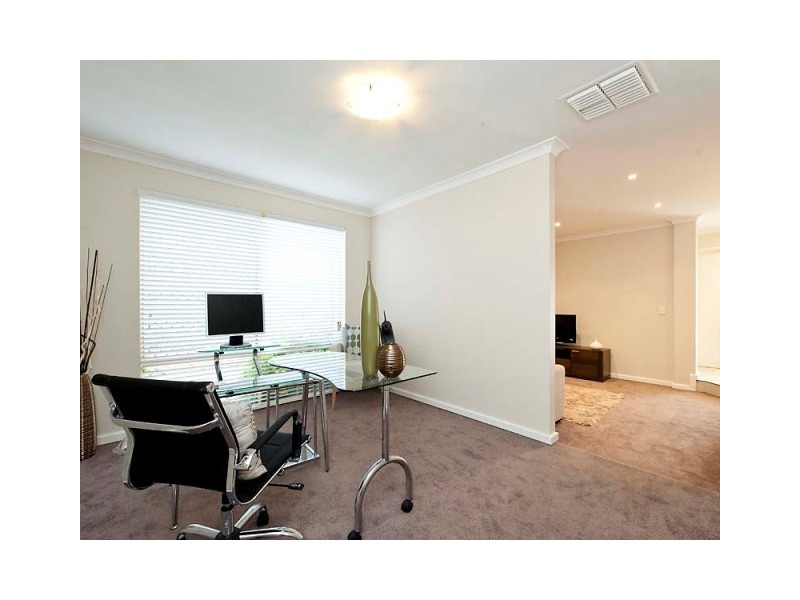 361 Summerlakes Parade, Ballajura WA 6066