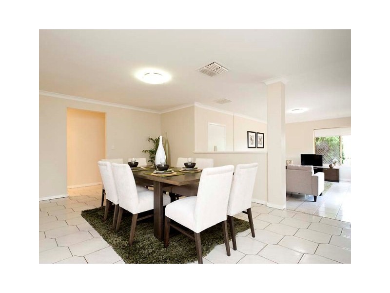 361 Summerlakes Parade, Ballajura WA 6066