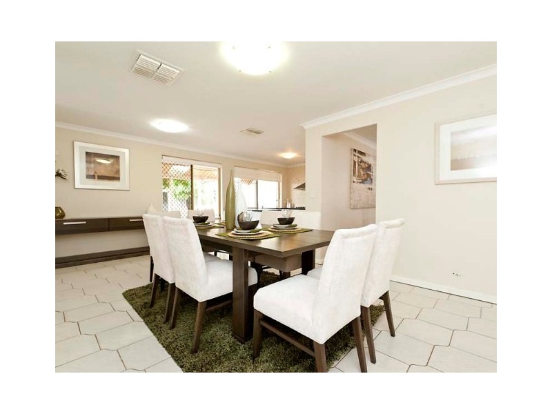 361 Summerlakes Parade, Ballajura WA 6066