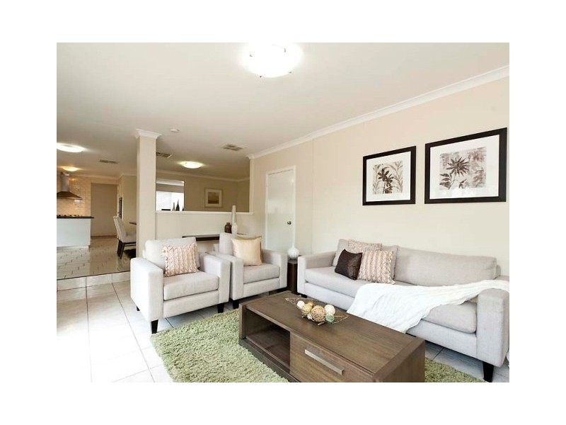 361 Summerlakes Parade, Ballajura WA 6066