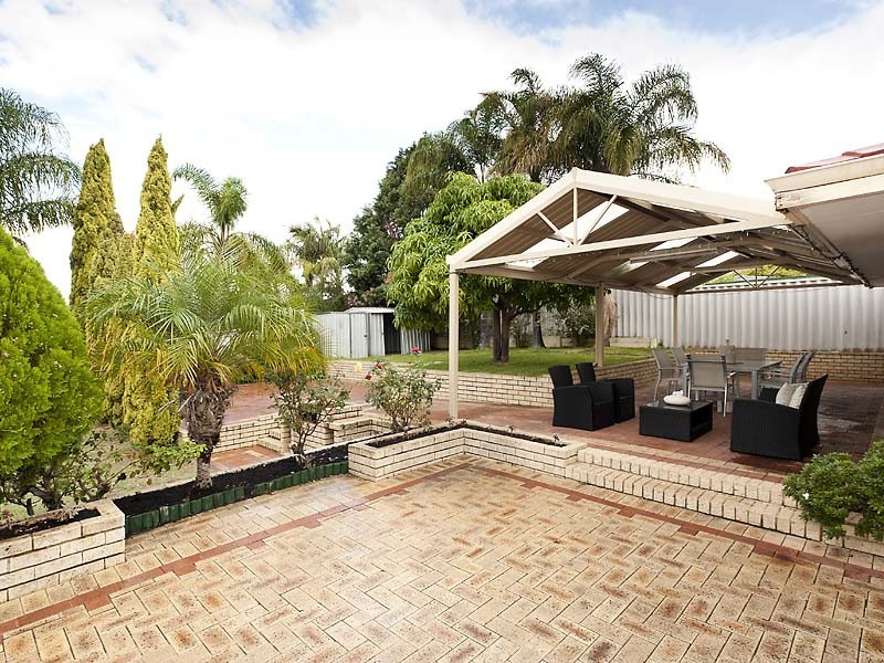 361 Summerlakes Parade, Ballajura WA 6066