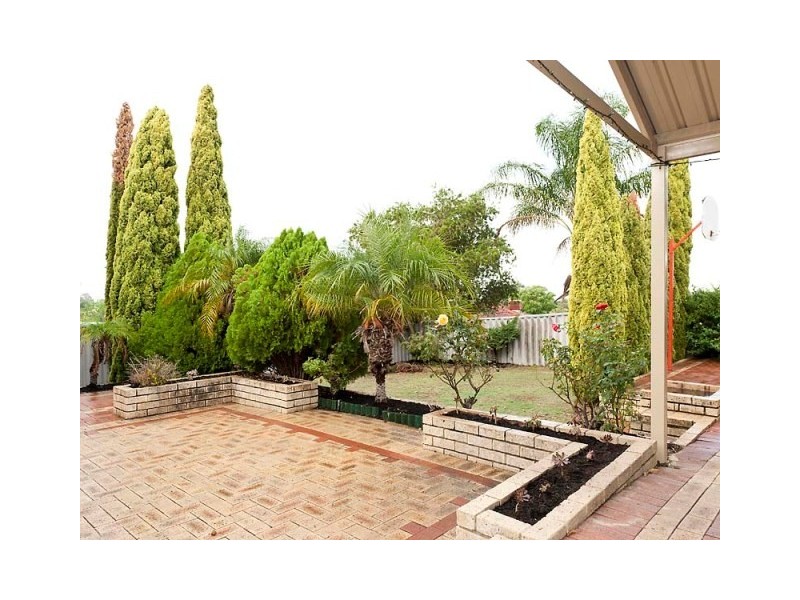 361 Summerlakes Parade, Ballajura WA 6066