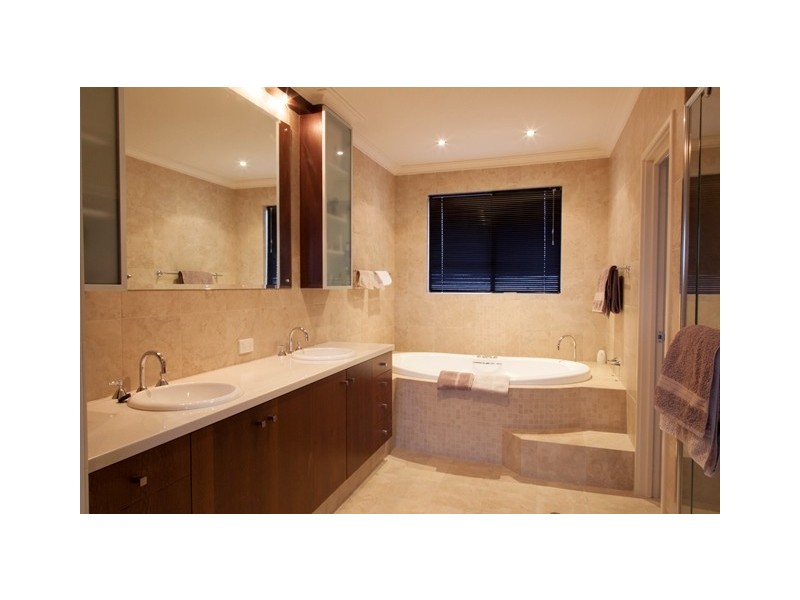 38 Heliconia Turn, Stirling WA 6021